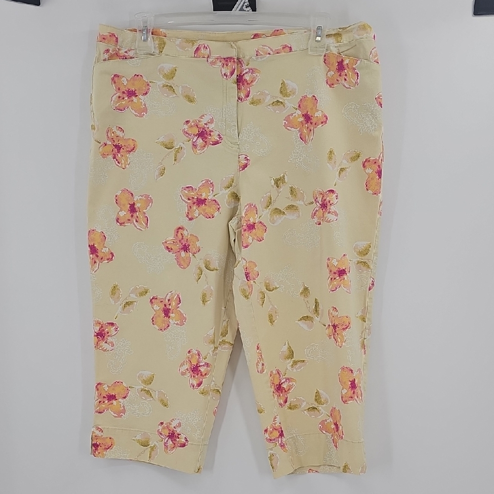 Sag Harbor Sport Woman Yellow Floral Capri Pants Size 20W